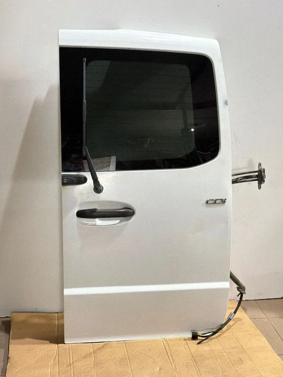 Back/rear loading door – rear right