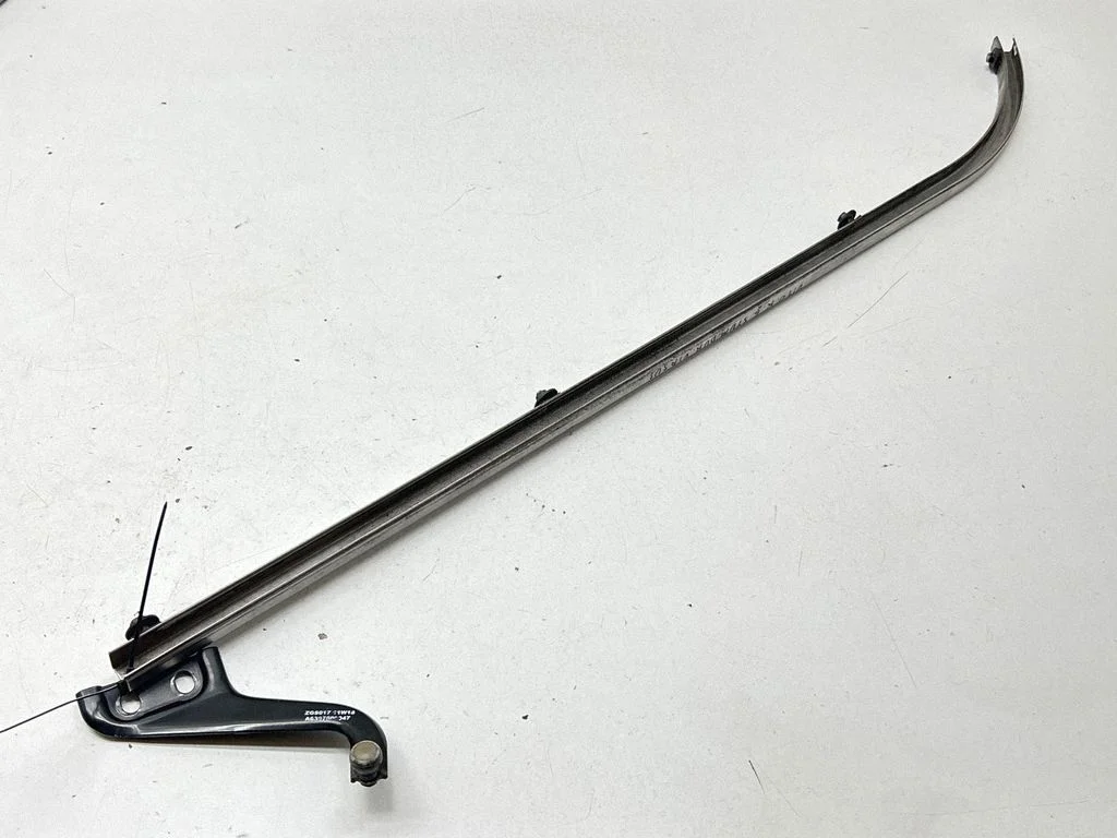 Liugukse ülemine juhtsiin – Mercedes-Benz Vito Viano W639 (2003-2014)