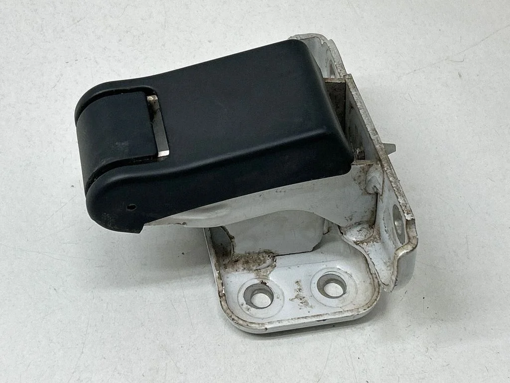 Loading door upper hinge 1610