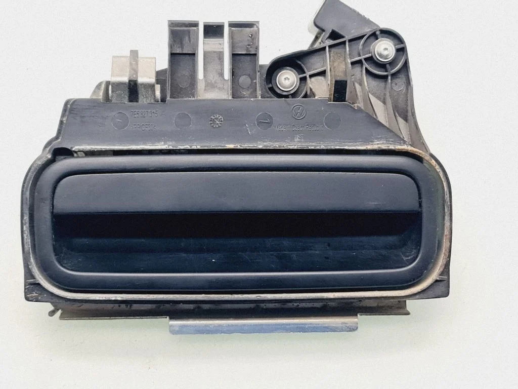 Loading door exterior handle – Volkswagen Caddy (2011-2016)