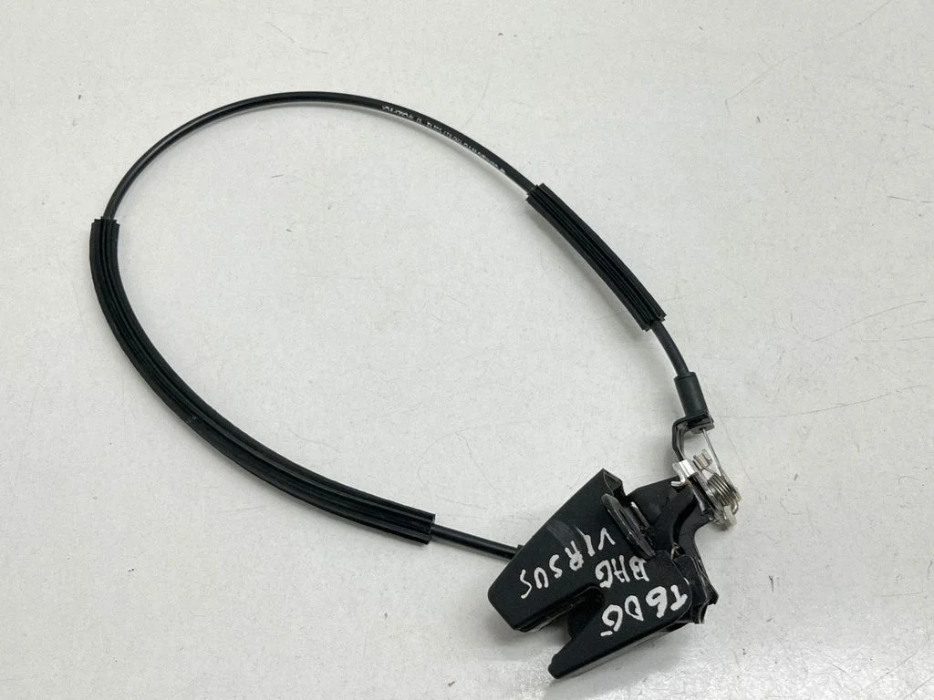 Loading door lock – rear right