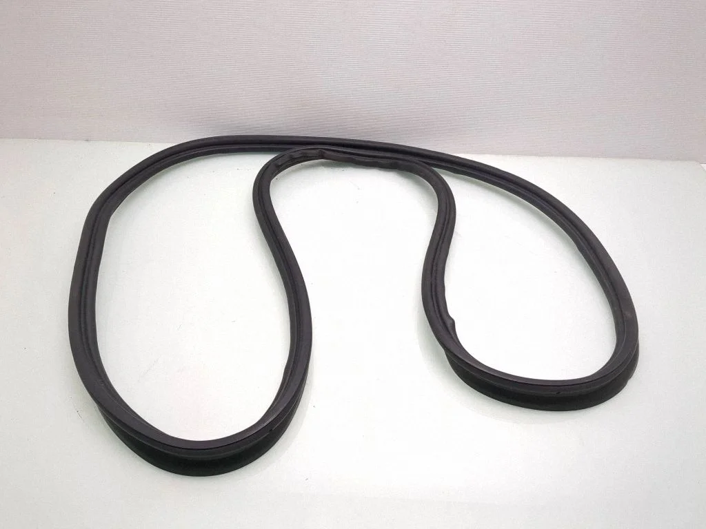 Loading door rubber seal (on body) – Volvo S90, V90 (2016-)