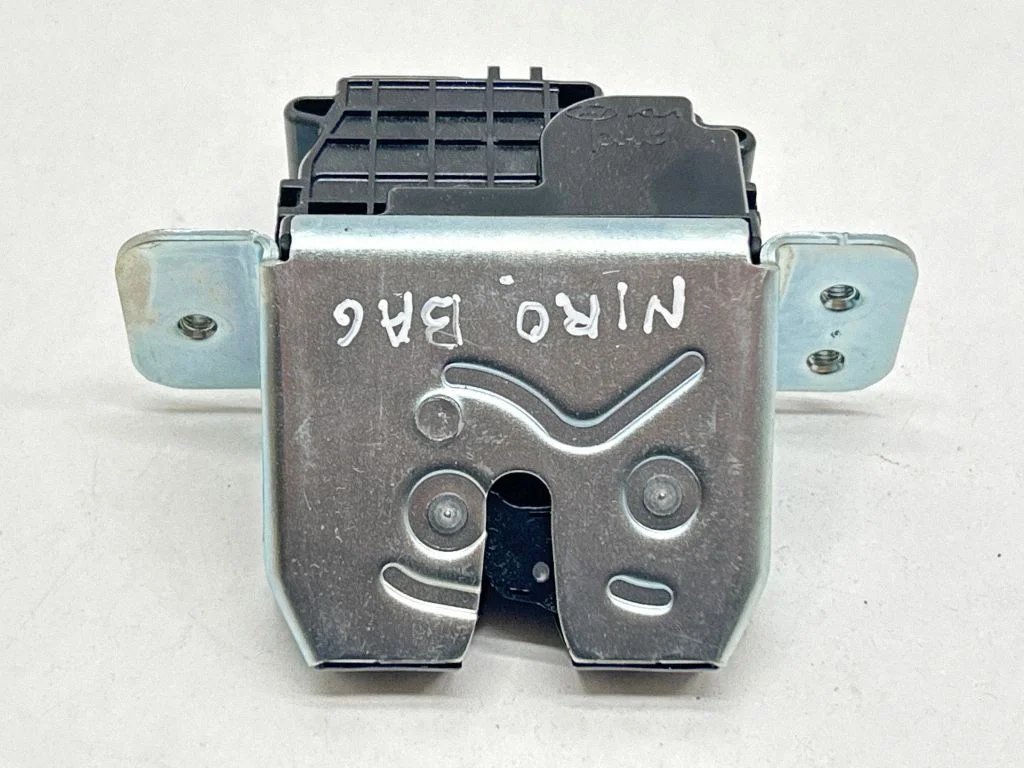 Loading door lock