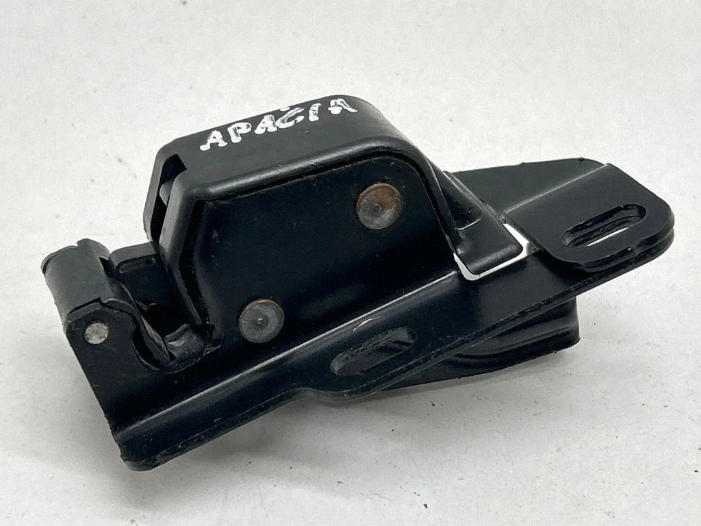 Loading door lock SU001A6909
