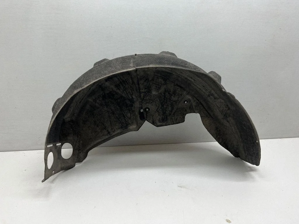 Tagumine poritiivakate – tagumine vasak