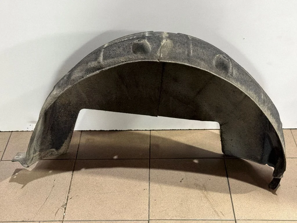 Rear arch fender liner splash guards – rear right