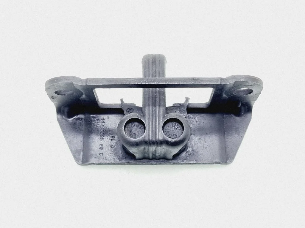 Laadimisukse avamispiiraja – tagumine