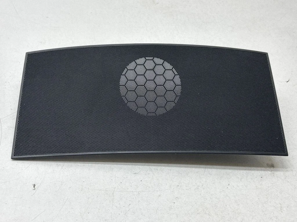 Dash center speaker trim cover – Mercedes-Benz Sprinter W906 (2006-2018)