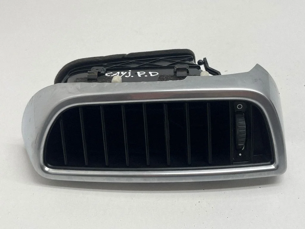 Dash center air vent grill 7P5819728E
