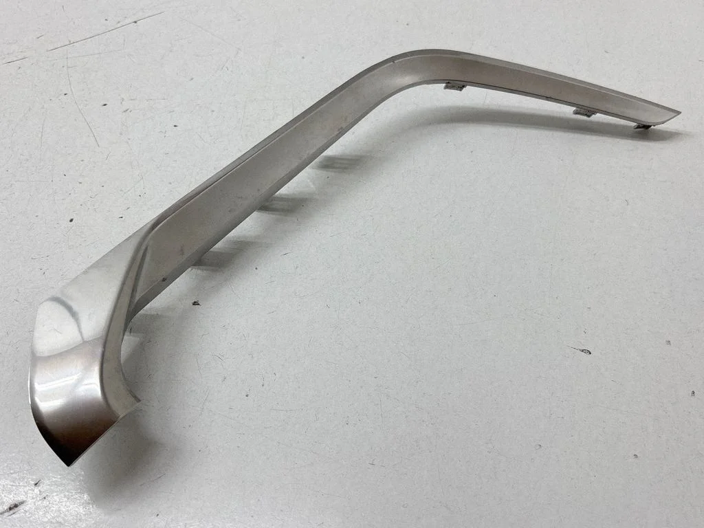 Dashboard glove box trim GE0037607