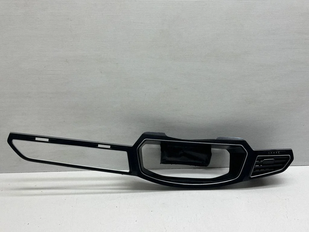 Dashboard trim 5NN858019