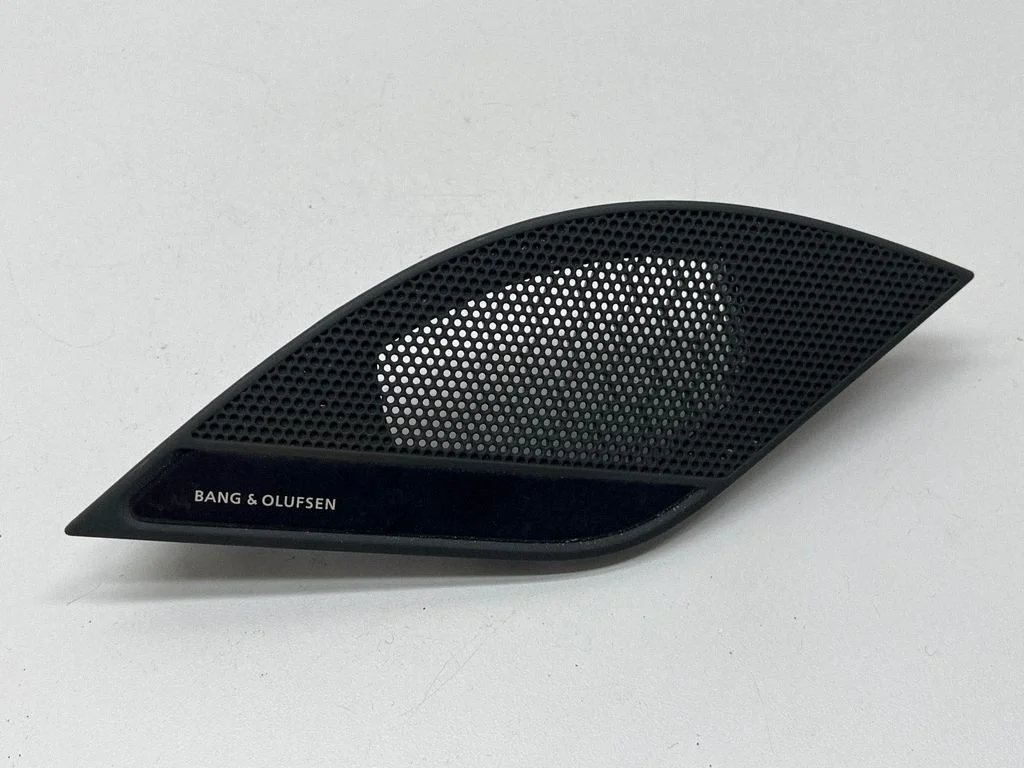 Side speaker trim/cover 80B035427