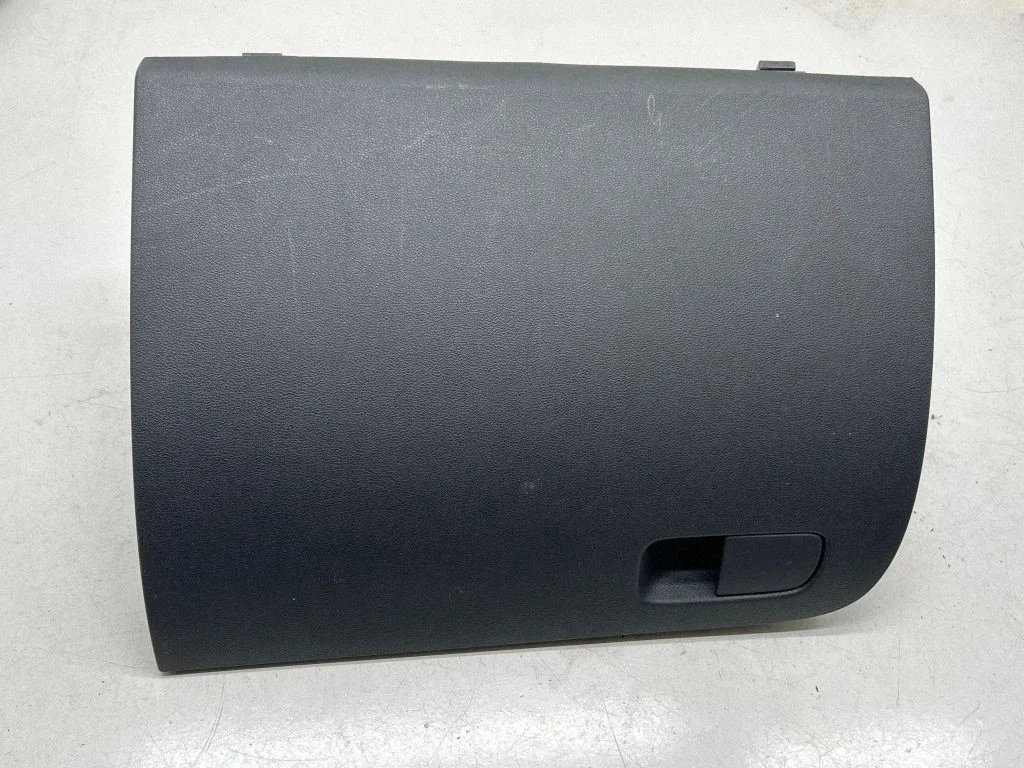 Cimdu nodalījuma vāks 5E1857121A