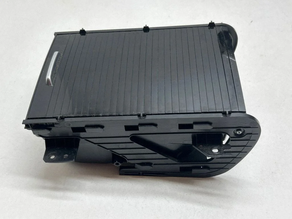 Centrālās konsoles cimdu nodalījums BJ32045H62CD