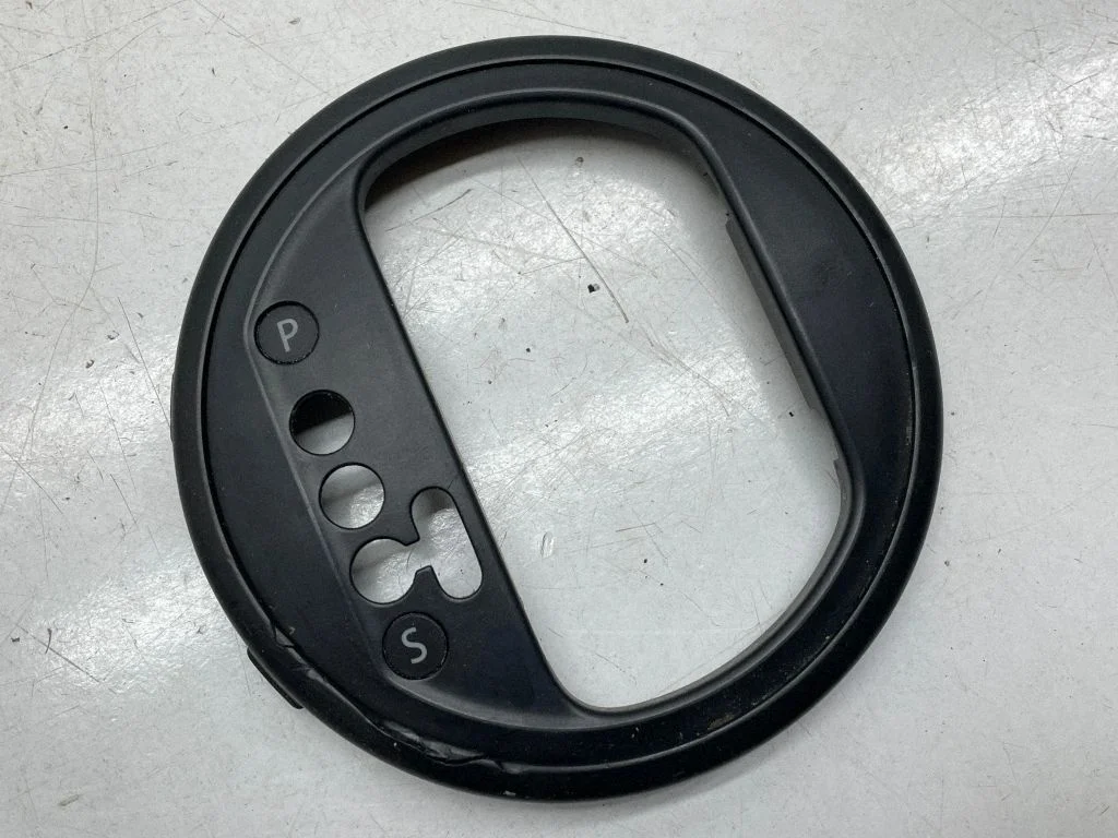 Käigukangi ümbrise viimistlus (plastik) 088270