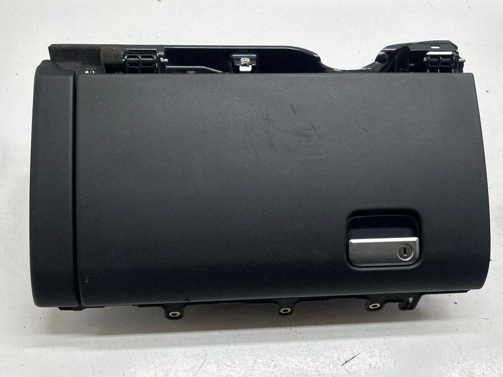 Glove box set 7P5857095T