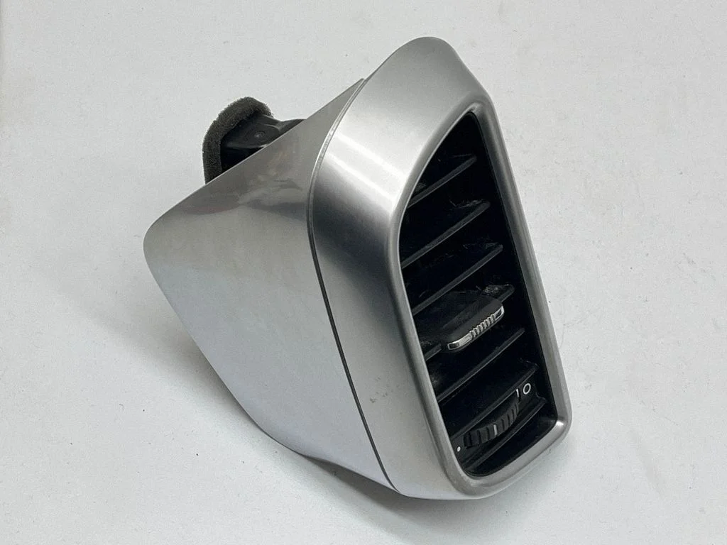 Rear air vent grill 4598003001