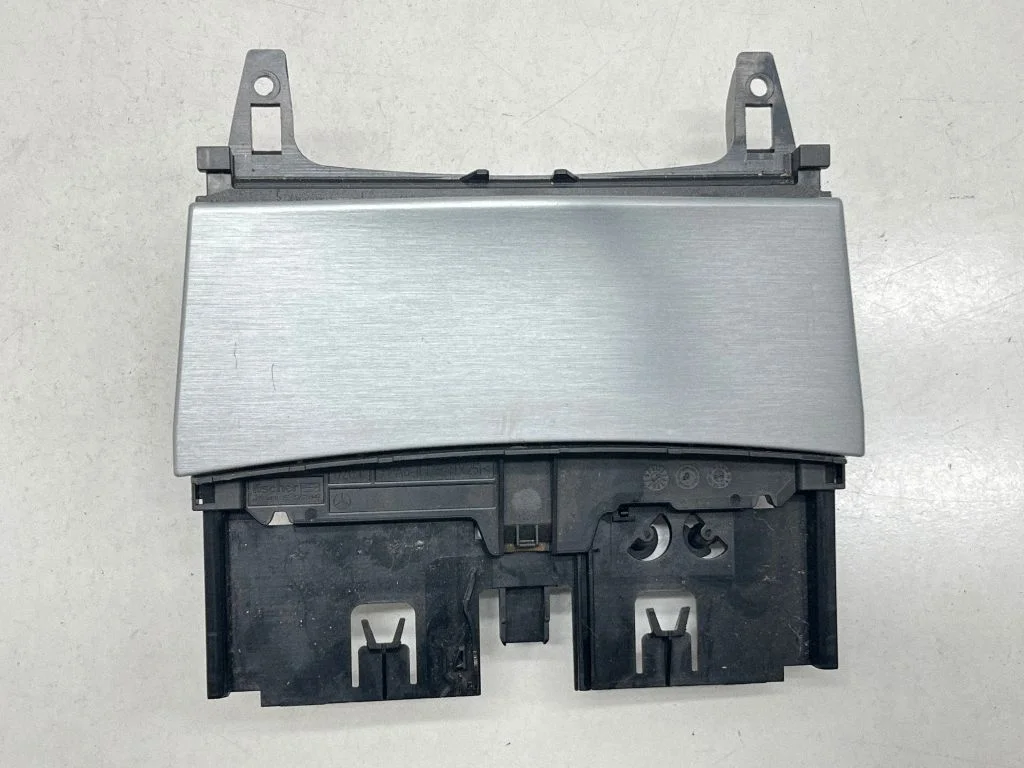 Ashtray (front) A2046800179