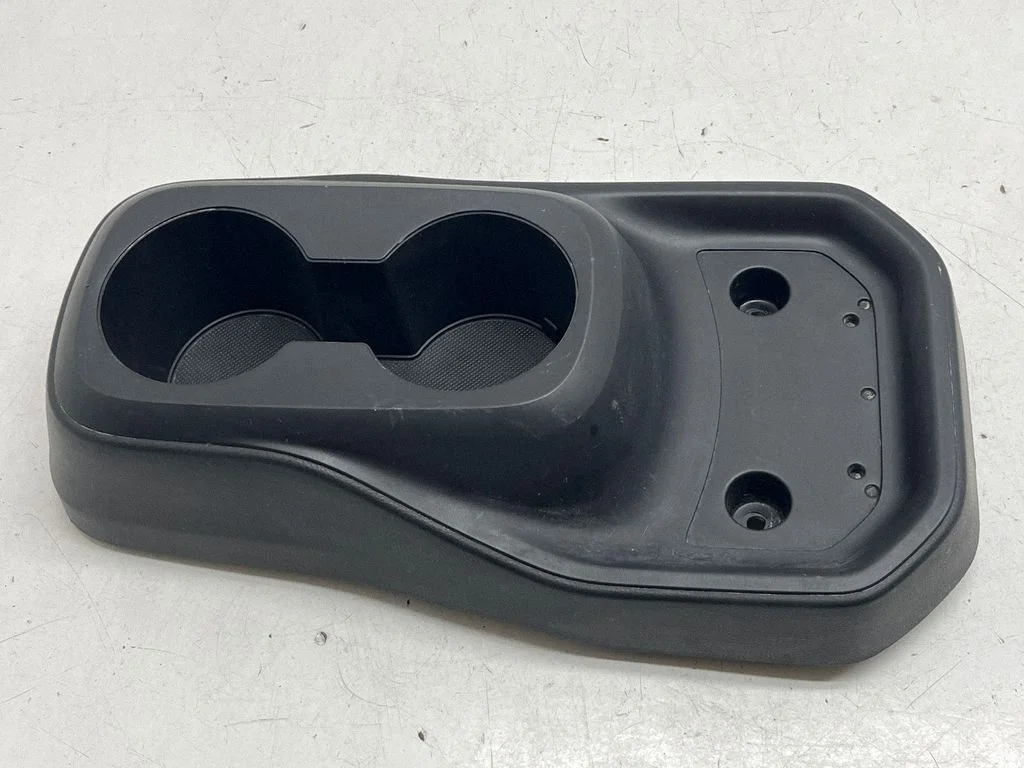 Cup holder front 589100E310