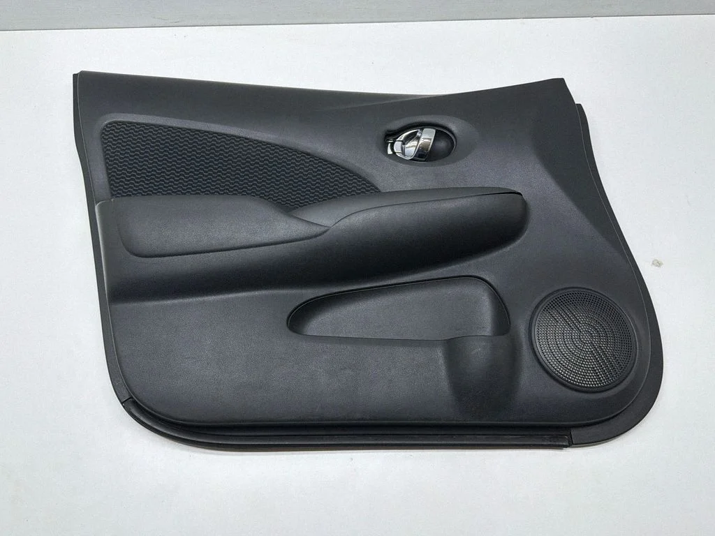 Eesmiste uste sisevooder 809113AN1A – Nissan Note (E12) (2014-2016)
