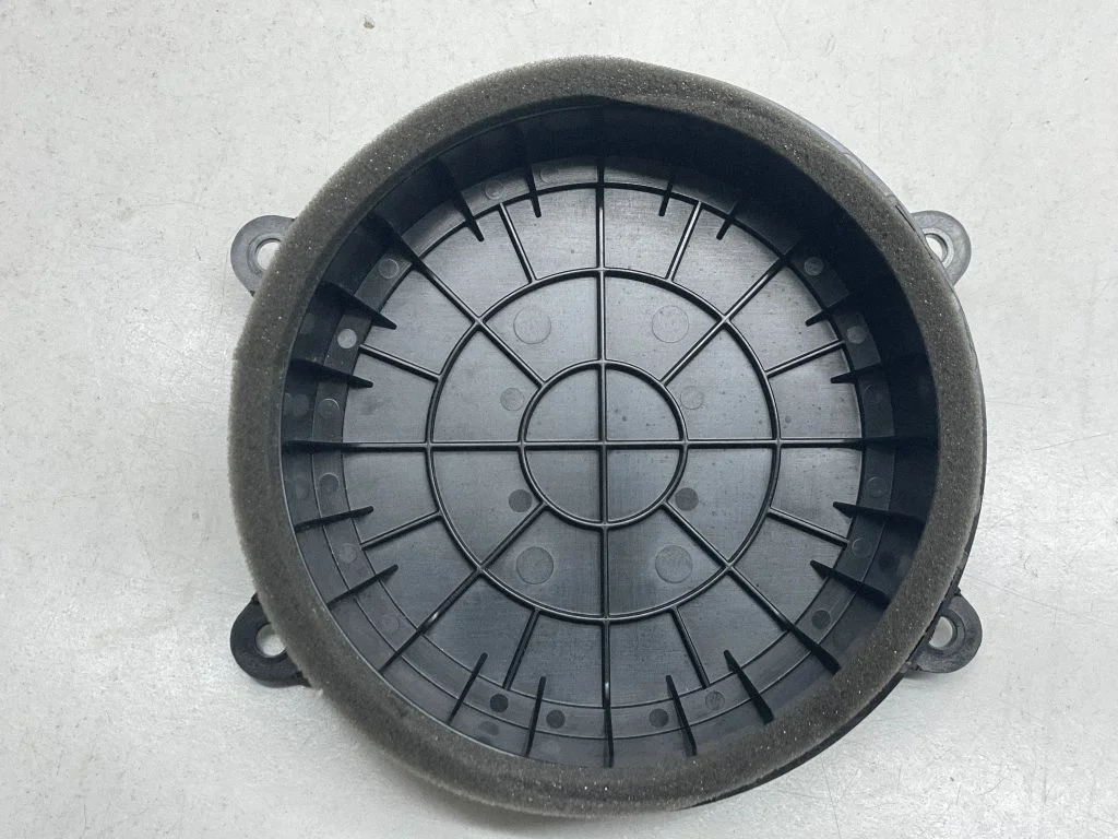 Osłona głośnika drzwi tylnych 31489156