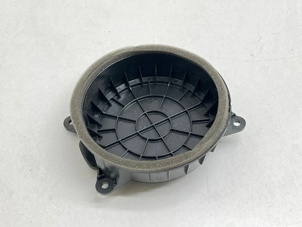 Rear door speaker cover trim 31489156