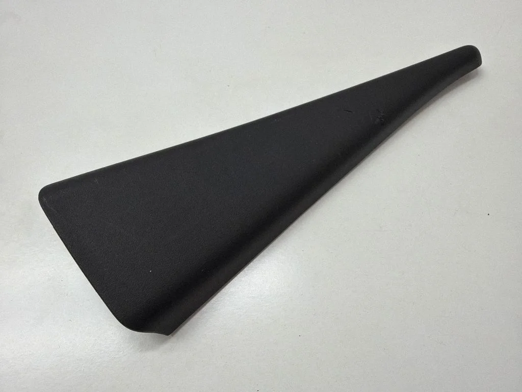 Muu tagumise ukse viimistluse osa 822933WC0A – Nissan Note (E12) (2014-2016)