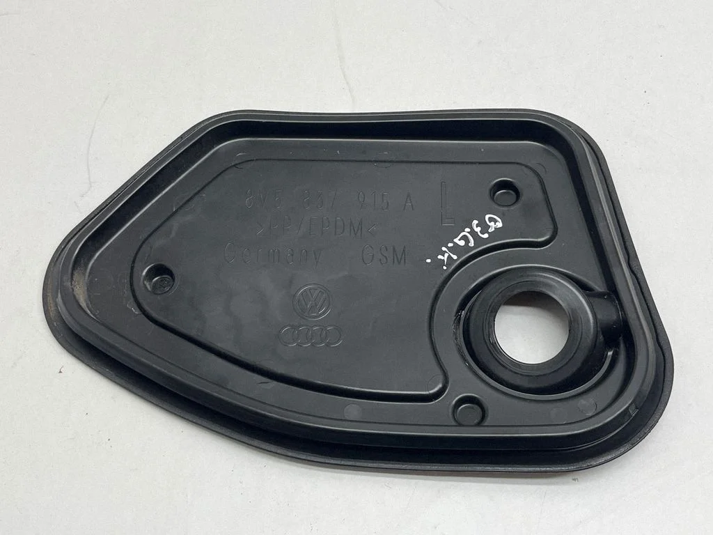Other rear door trim element 8V5837915A