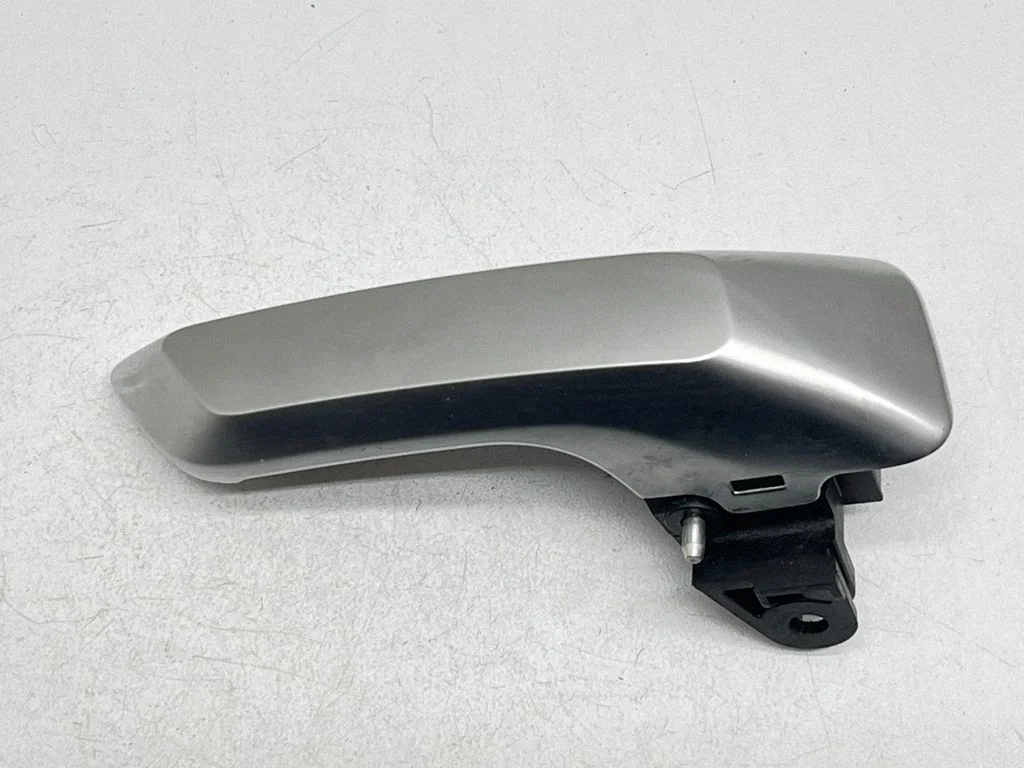 Rear door interior handle trim 7100Z4AU