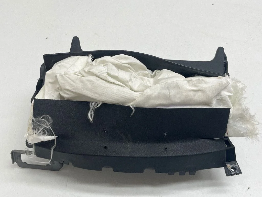 Knee airbag 0589P1000739