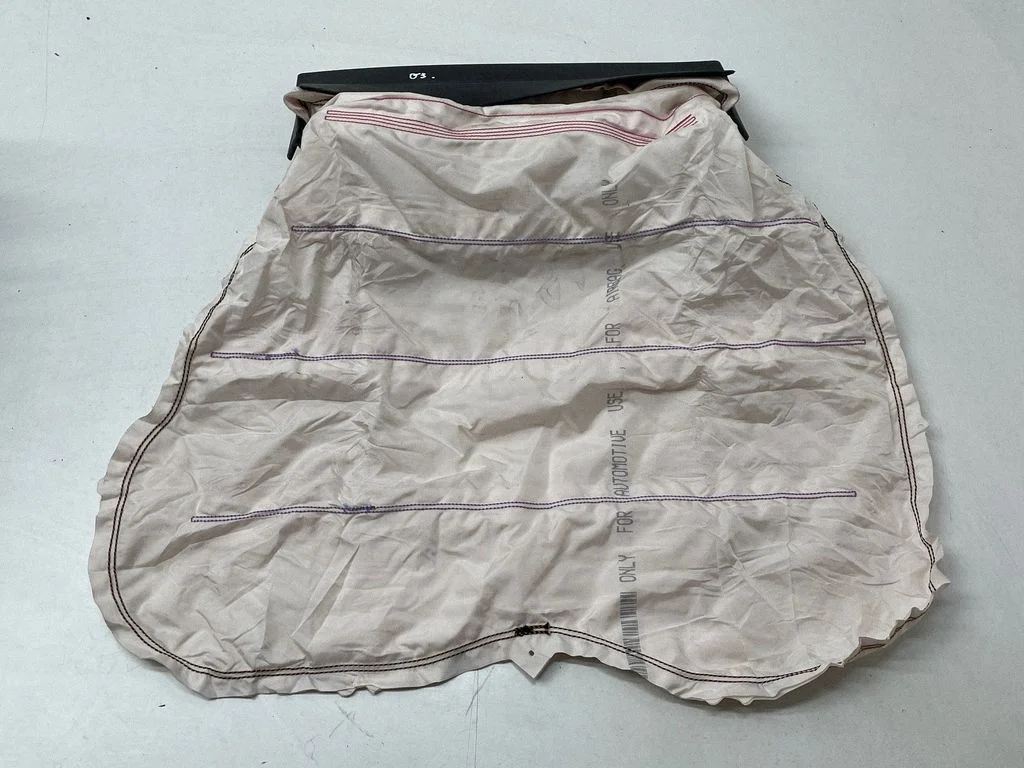 Knee airbag 83A880841D