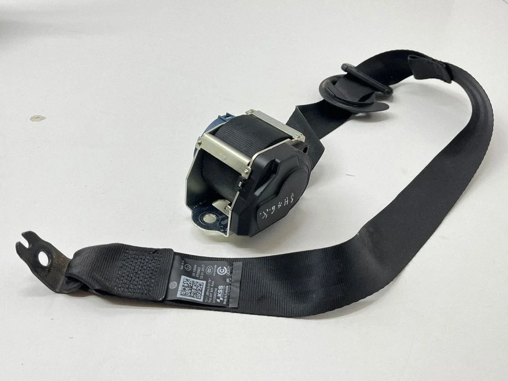 Rear seatbelt 1K8857731
