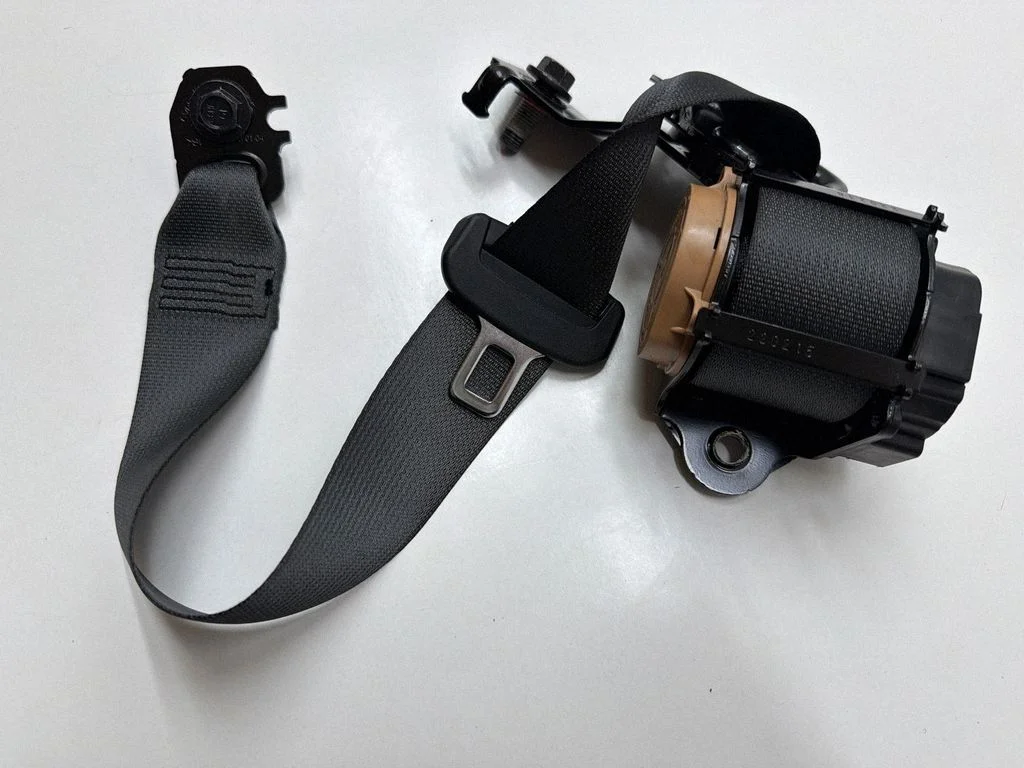 Tagumine turvavöö 89820CV500WK