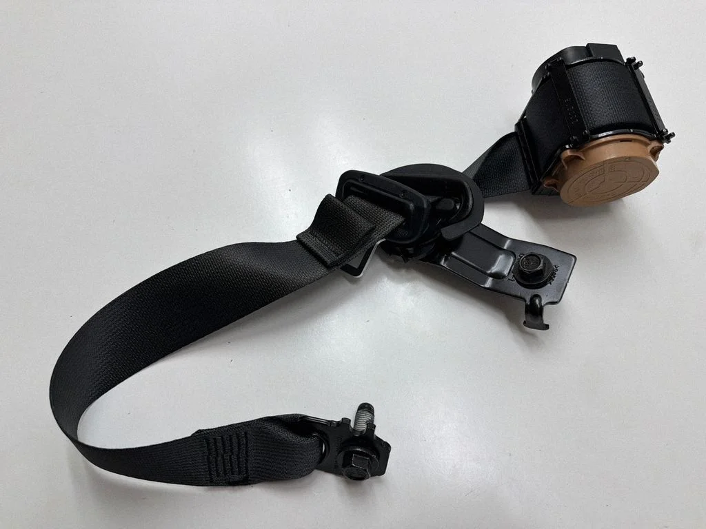 Tagumine turvavöö 89810CV500