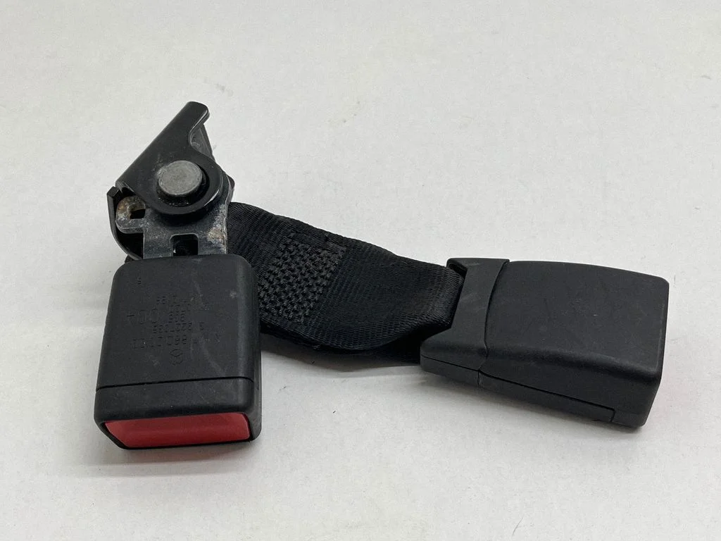 Keskmise turvavöö pannal (tagumine) A1778602000