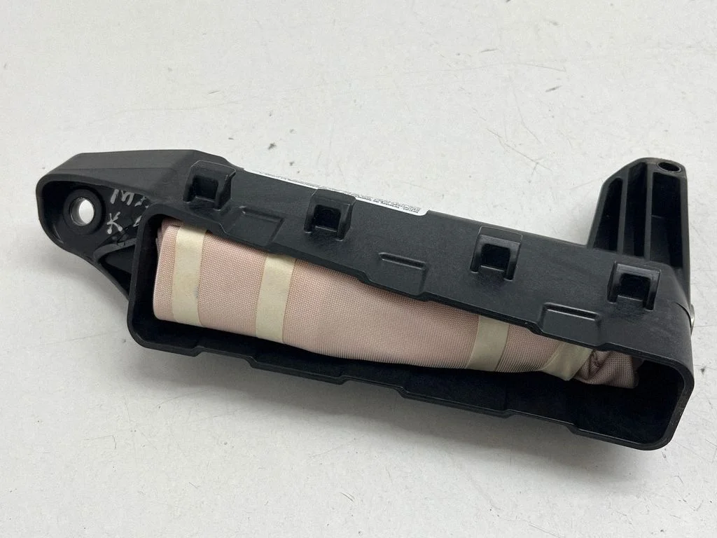 Seat airbag 95B880441