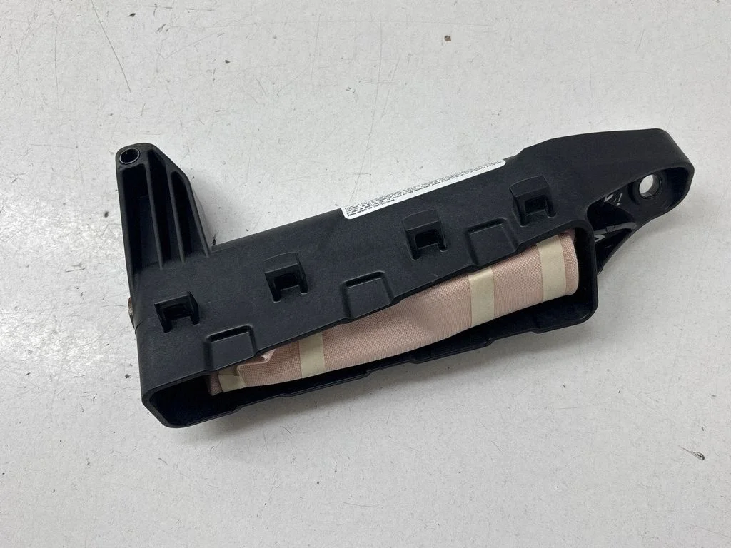 Seat airbag 95B880442