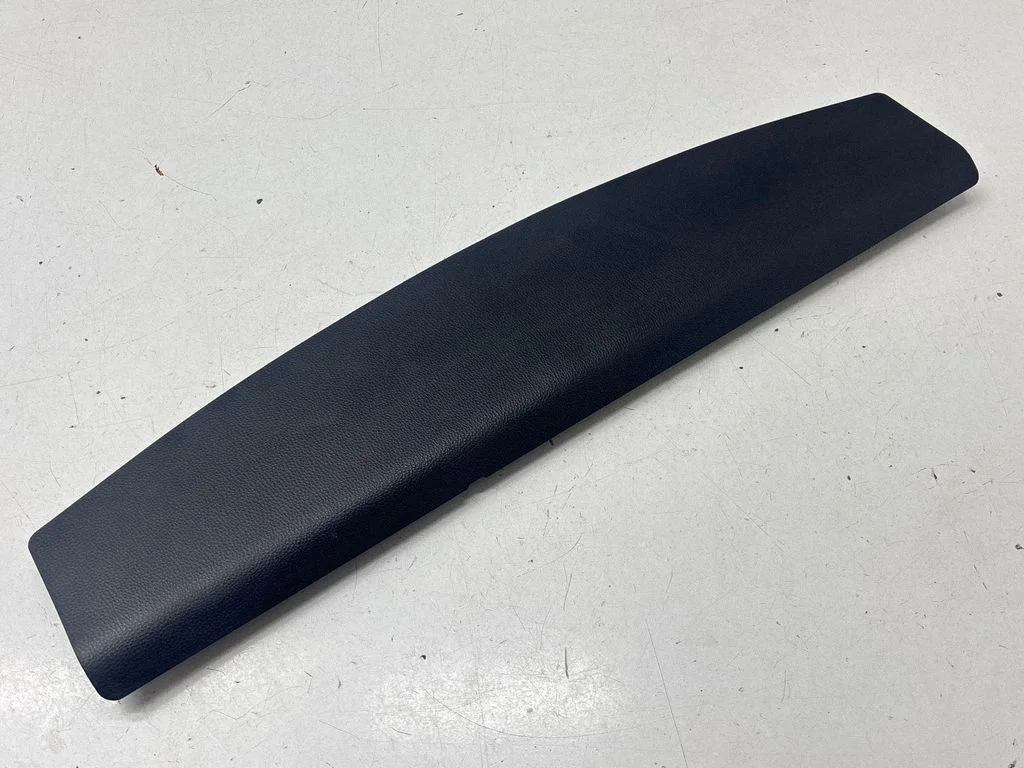 Trunk/boot trim cover 647830E070