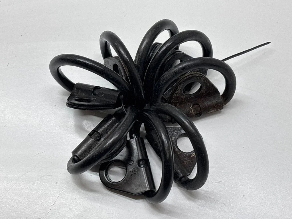 Tie down hook / loop