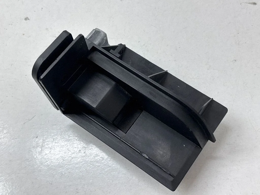 Parcel shelf load cover mount bracket 9928100014
