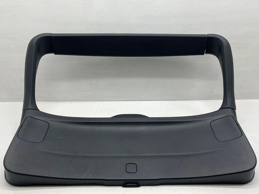 Tailgate/boot cover trim set 94320FL010
