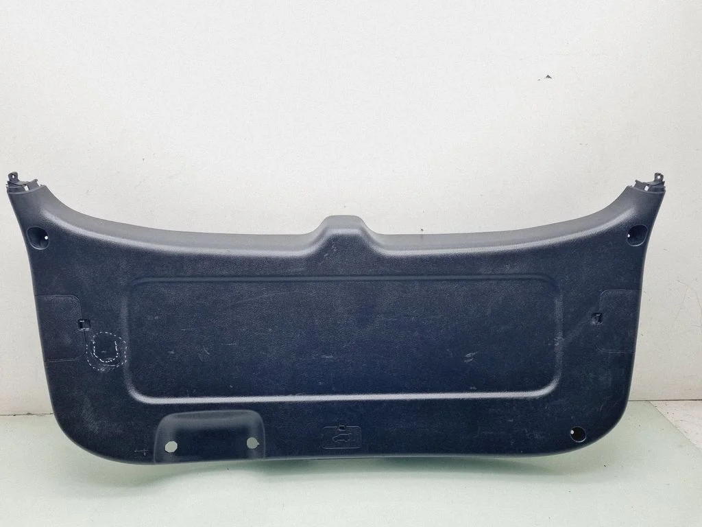 Tailgate/boot lid cover trim 817502P000