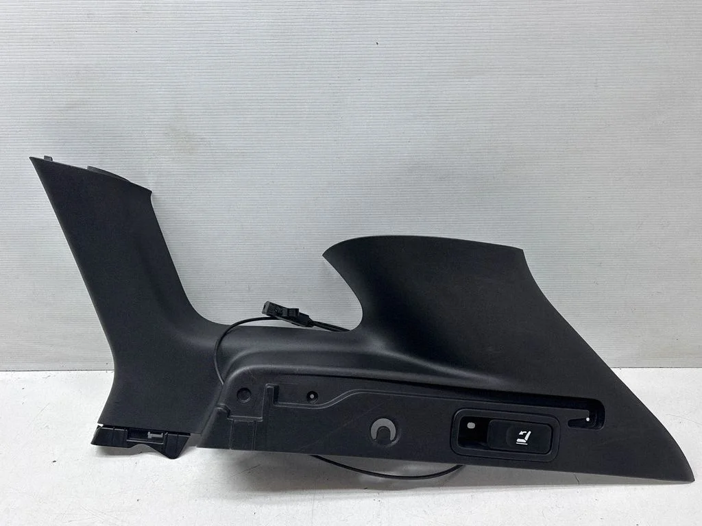 Tailgate/trunk side cover trim 769346917R