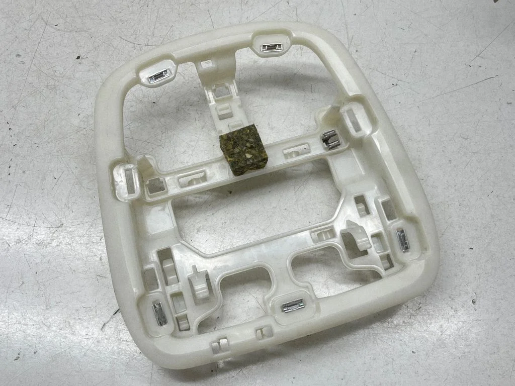 Laevoodri valgustuskonsooli viimistlus – Toyota Proace (2016-)
