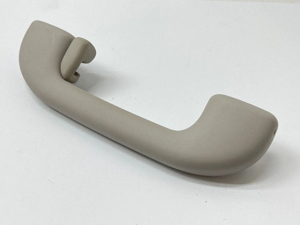 Rear interior roof grab handle 5XQ46TRMAA