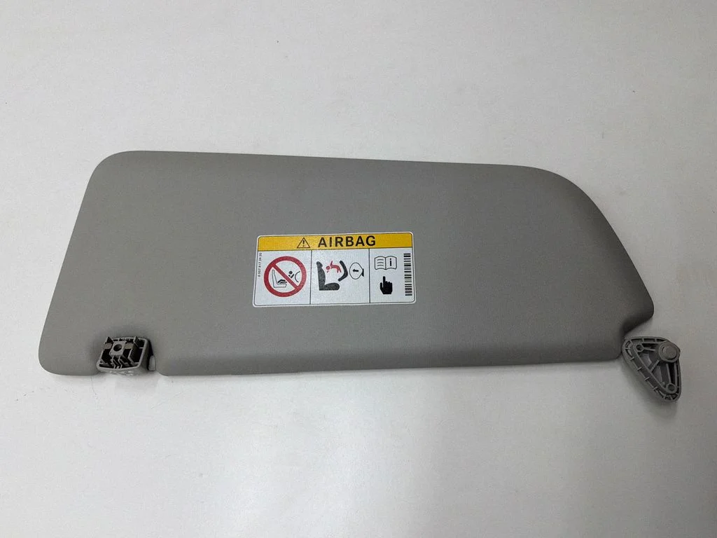 Sun visor – front right