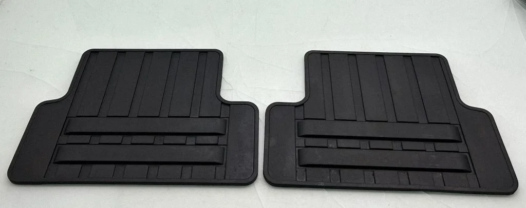 Second row seat mat KE748JD088