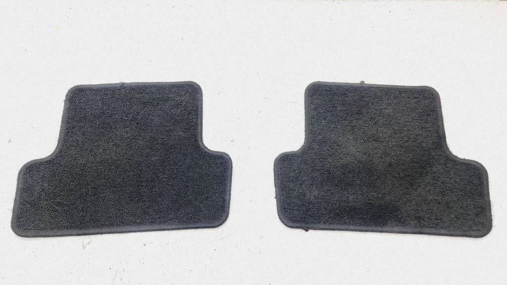 Second row seat mat 8201321301