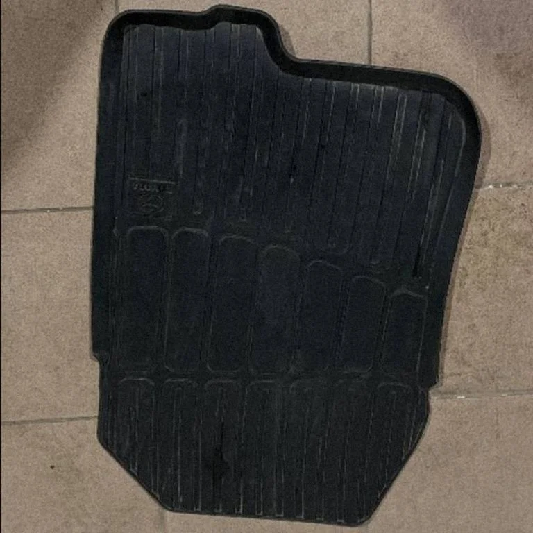 Front floor mat FZ5AKL1354BJ