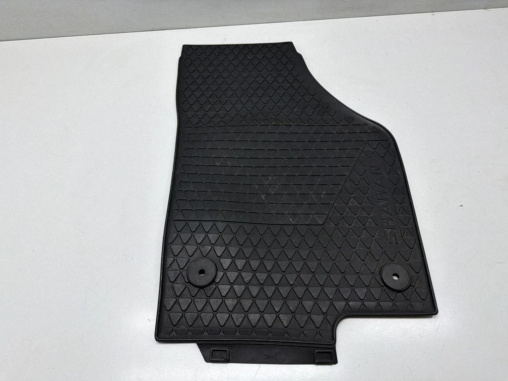 Front floor mat 7N1061501